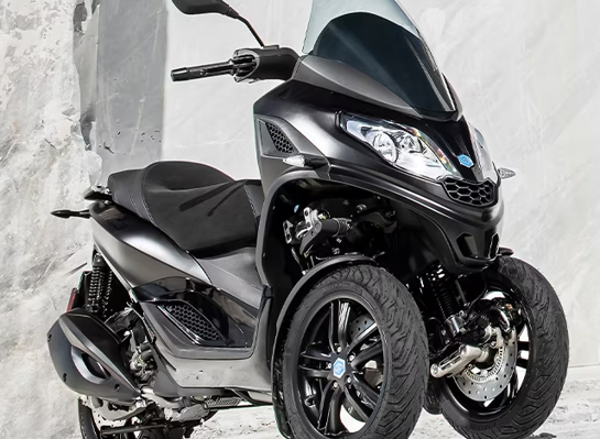 Piaggio Summer In Black Cover 1920X640 7